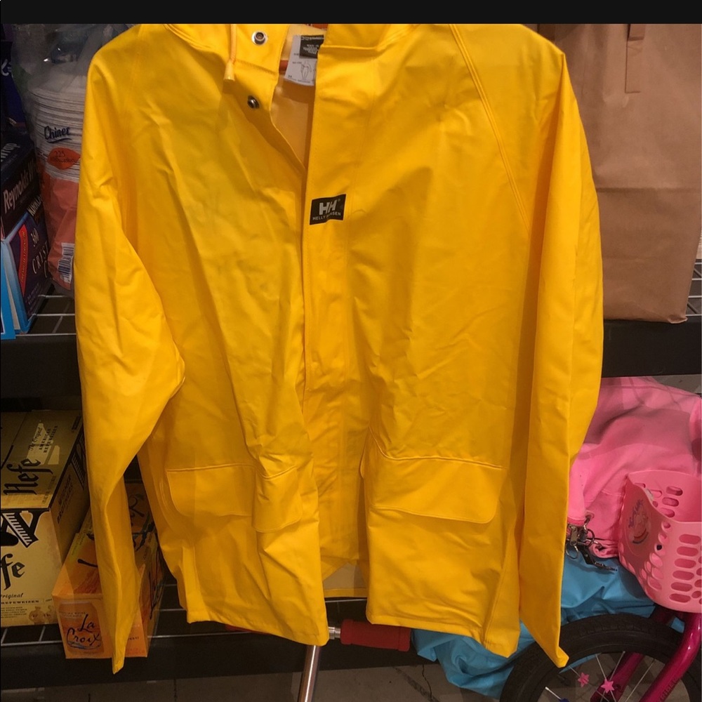 Helly Hansen men’s medium hooded rain coat.